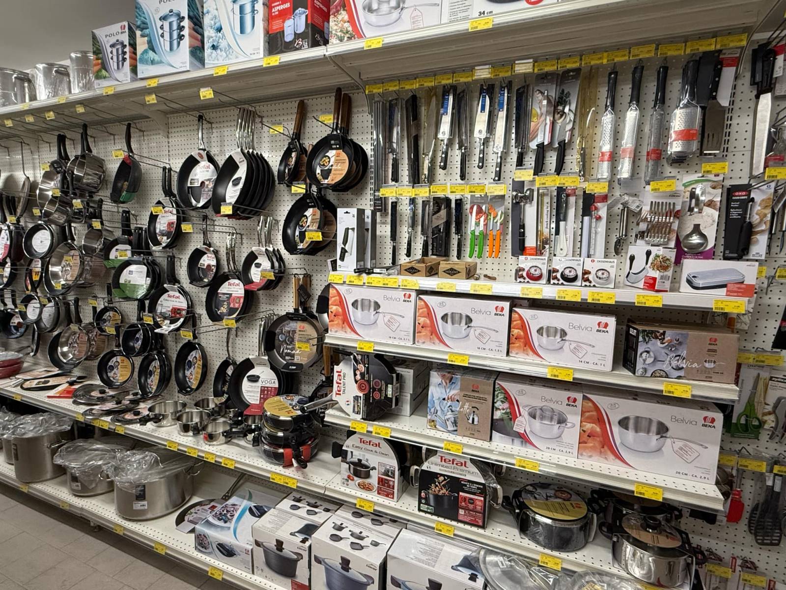 Arts de la table et ustensiles de cuisine chez Maison à Vivre Brico SOPAVAR à Sanary et à Six Fours près de Toulon