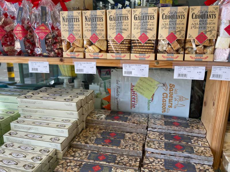 Nougat de Provence artisanal en vente dans vos jardineries Sopavar à Sanary et à Six Fours près de  Bandol Saint Cyr La Cadière Le Castellet