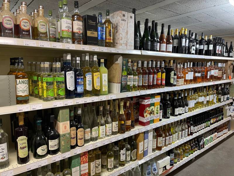 Rayon vin et spiritueux caviste BIO moins cher Cave à vin dans votre coopérative agricole Sopavar à Sanary et à Six Fours près de Toulon dans le Var