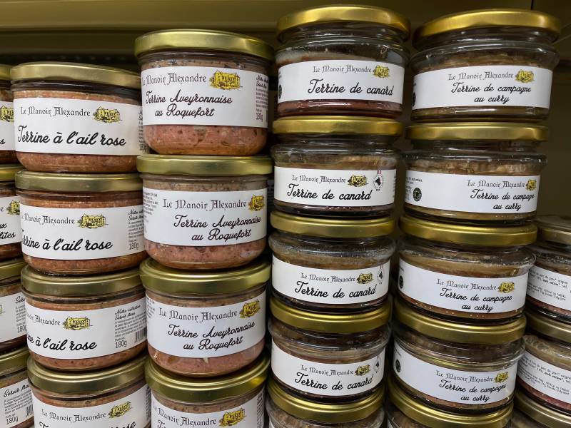 Les conserves du Manoir d’Alexandre avec son foie gras ses pâtés terrines et rillettes dans votre jardinerie Sopavar et nos 2 magasins dans votre coopérative agricole près des centres-villes de Sanary et de Six Fours près de Toulon dans le Var