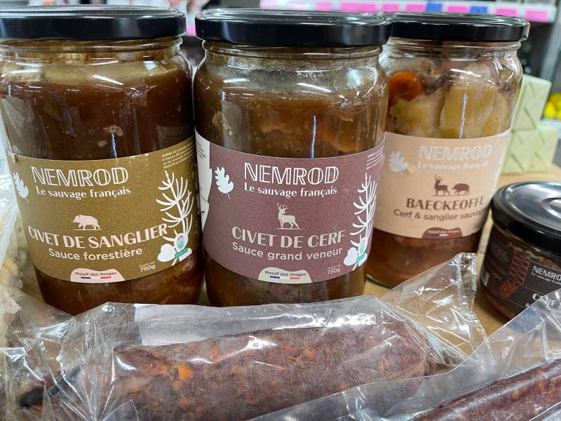 Les bocaux de gibier sauvage à base de sanglier cerf biche ou chevreuil dans nos 2 magasins dans votre coopérative agricole près des centres-villes de Sanary et de Six Fours près de Toulon dans le Var