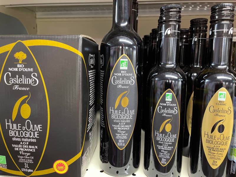 L’huile d’Olive BIO AOP Baux de Provence à découvrir dans vos coopératives agricoles Sopavar à Sanary et à Six Fours près de Toulon dans le Var