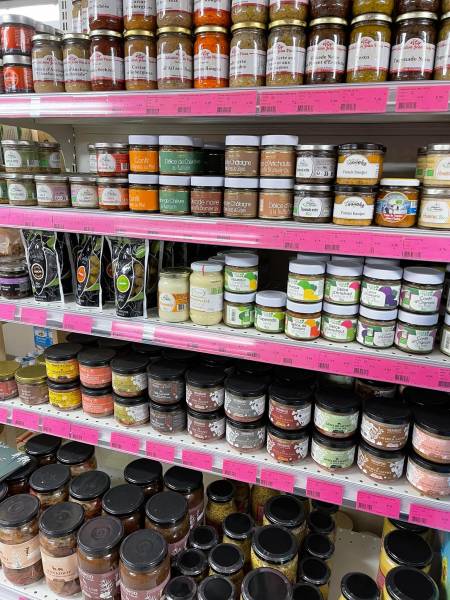 Epicerie fine salée et sucrée à prix imbattable dans votre jardinerie coopérative agricole SOPAVAR à Six Fours et à Sanary près de Toulon dans le Var