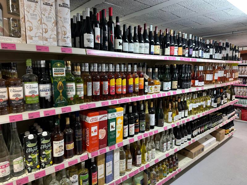 Rayon vin et spiritueux caviste BIO moins cher Cave à vin dans votre coopérative agricole Sopavar à Sanary et à Six Fours près de Toulon dans le Var
