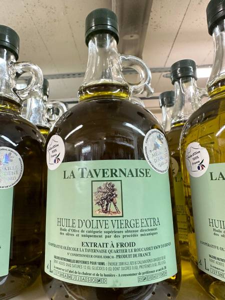 Grand choix d’huiles d’Olive AOP BIO 100% France à découvrir dans vos coopératives agricoles Sopavar à Sanary et à Six Fours près de Toulon dans le Var