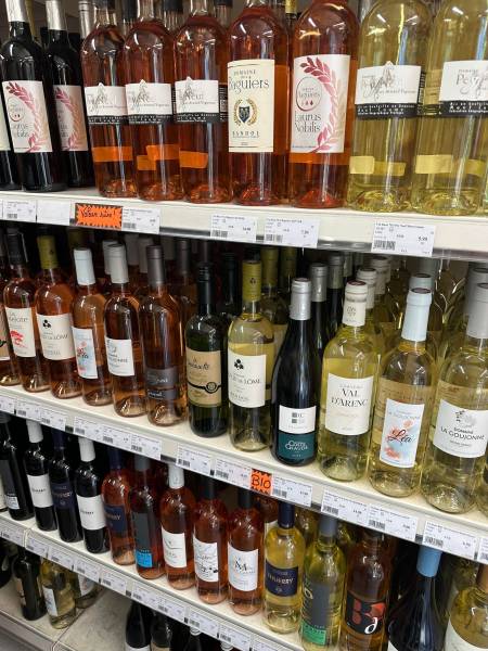 Grand choix de vin AOP Côte de Provence Bandol IGP Mont Caume dans nos 2 magasins dans votre coopérative agricole près des centres-villes de Sanary et de Six Fours près de Toulon dans le Var