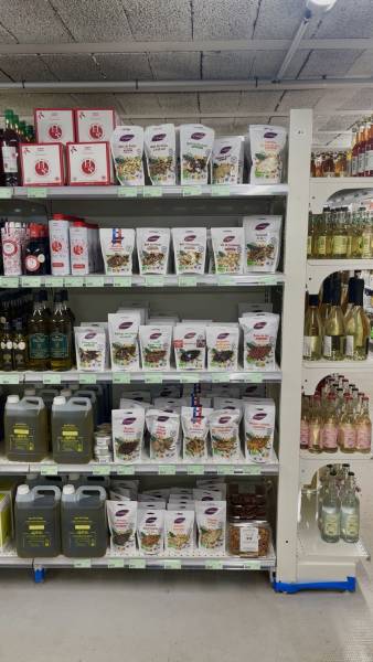 Rayon fruits secs BIO premium dans les Coopératives Agricoles SOPAVAR du Var