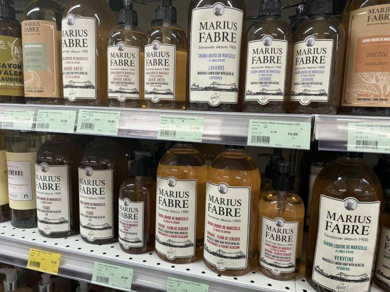 Savon de Marseille traditionnel Marius Fabre disponible à Sanary-sur-Mer