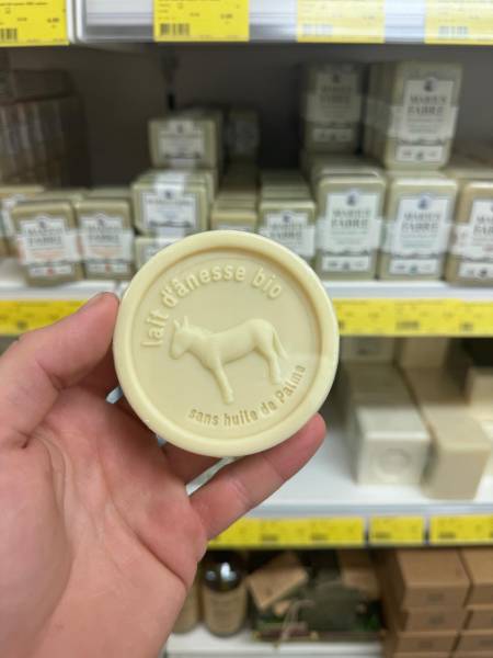 Savon anti âge lait d’ânesse dans votre coopérative agricole près des centres-villes de Sanary et de Six Fours près de Toulon dans le Var