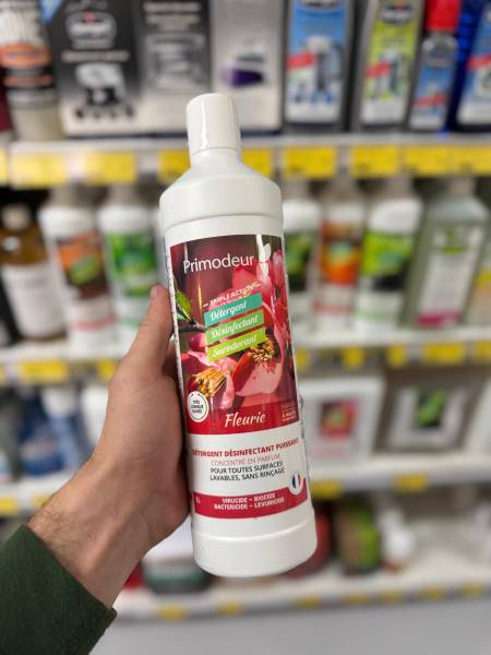 Nettoyant désinfectant surodorant. Toutes surfaces lavables, bactéricide et levuricide. A sanary et à Six fours à la coop Sopavar.