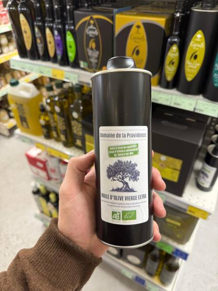 Bouteille d’huile d’olive bio de Sanary disponible au meilleur prix dans les coopératives agricoles SOPAVAR du Var