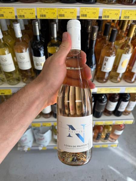 « Cuvée Goutte de Roll blanc AOP Côtes de Provence du Château Nestuby chez SOPAVAR près de Toulon 