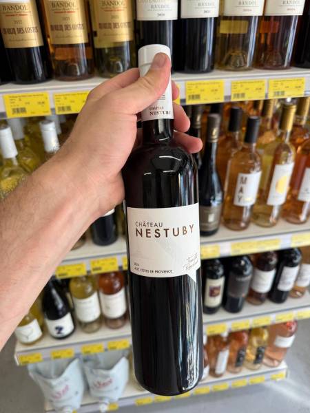 Vin rosé AOP Côtes de Provence du Château Nestuby de Cotignac en vente chez SOPAVAR près de Toulon 