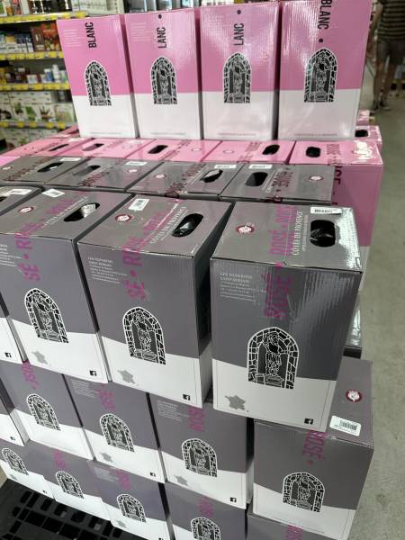 Vins de qualité des Vignerons de Saint Romain COTE DE PROVENCE à Sanary et à Six Fours près de Toulon dans le Var