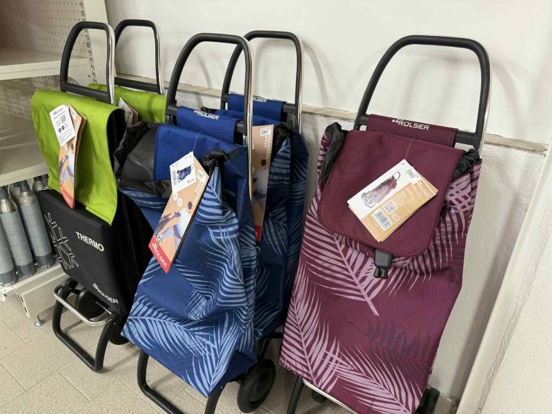 Poussette de marché 4 roues ROLSER confort et stabilité à Six Fours et Sanary